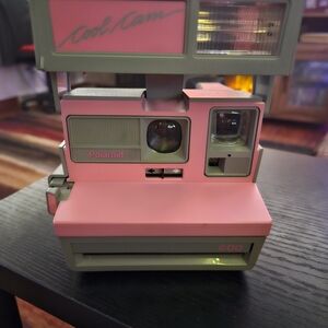 Polaroid cool cam with carrier